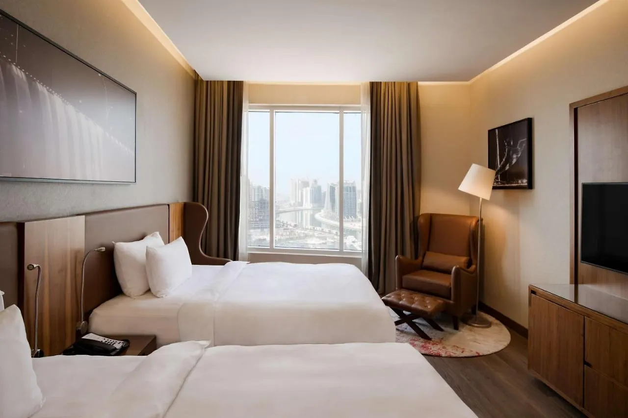 فندق Radisson Blu Hotel, Dubai Canal View