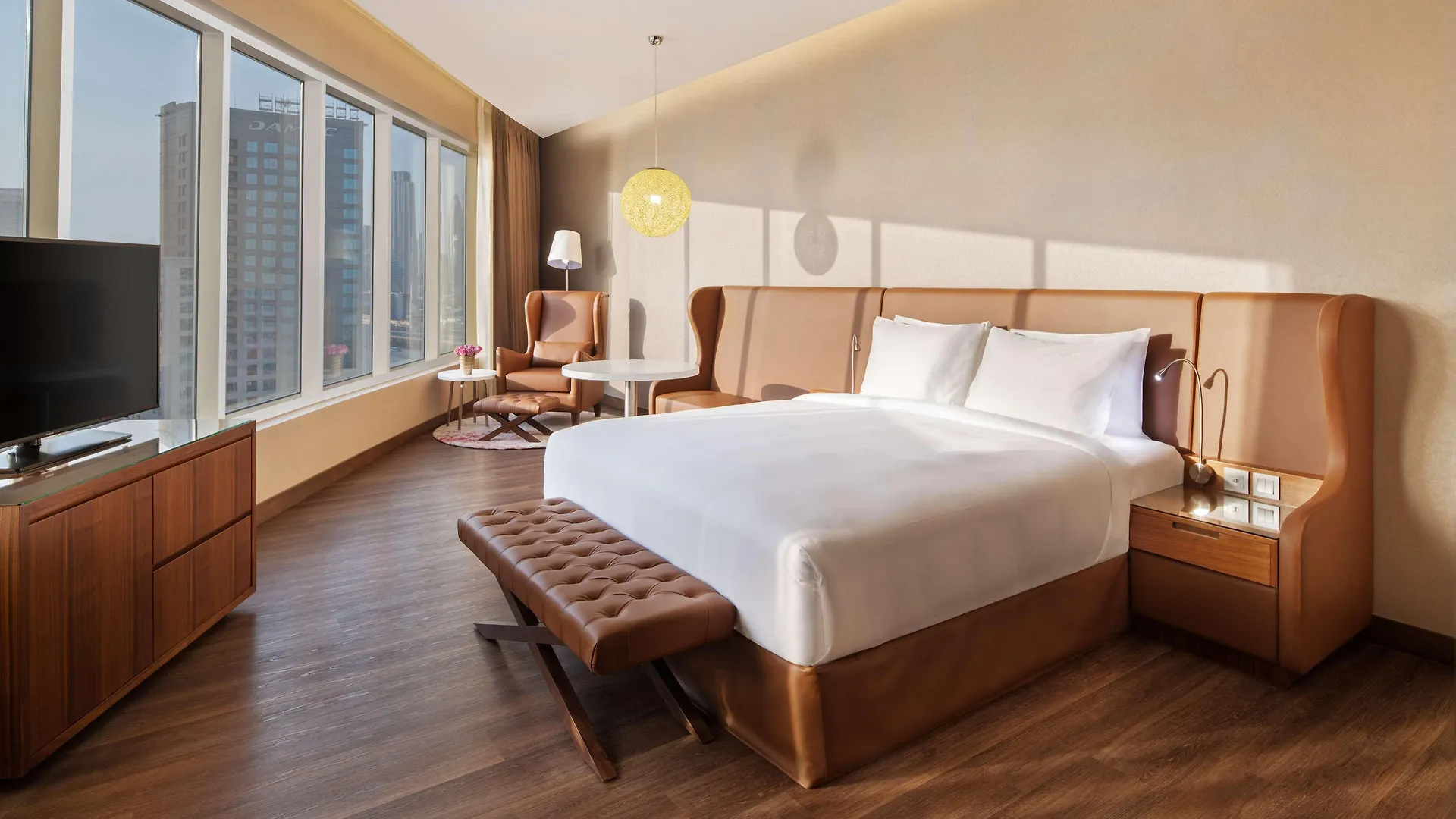Radisson Blu Hotel, Dubai Canal View 5*,  الإمارات العربية المتحدة