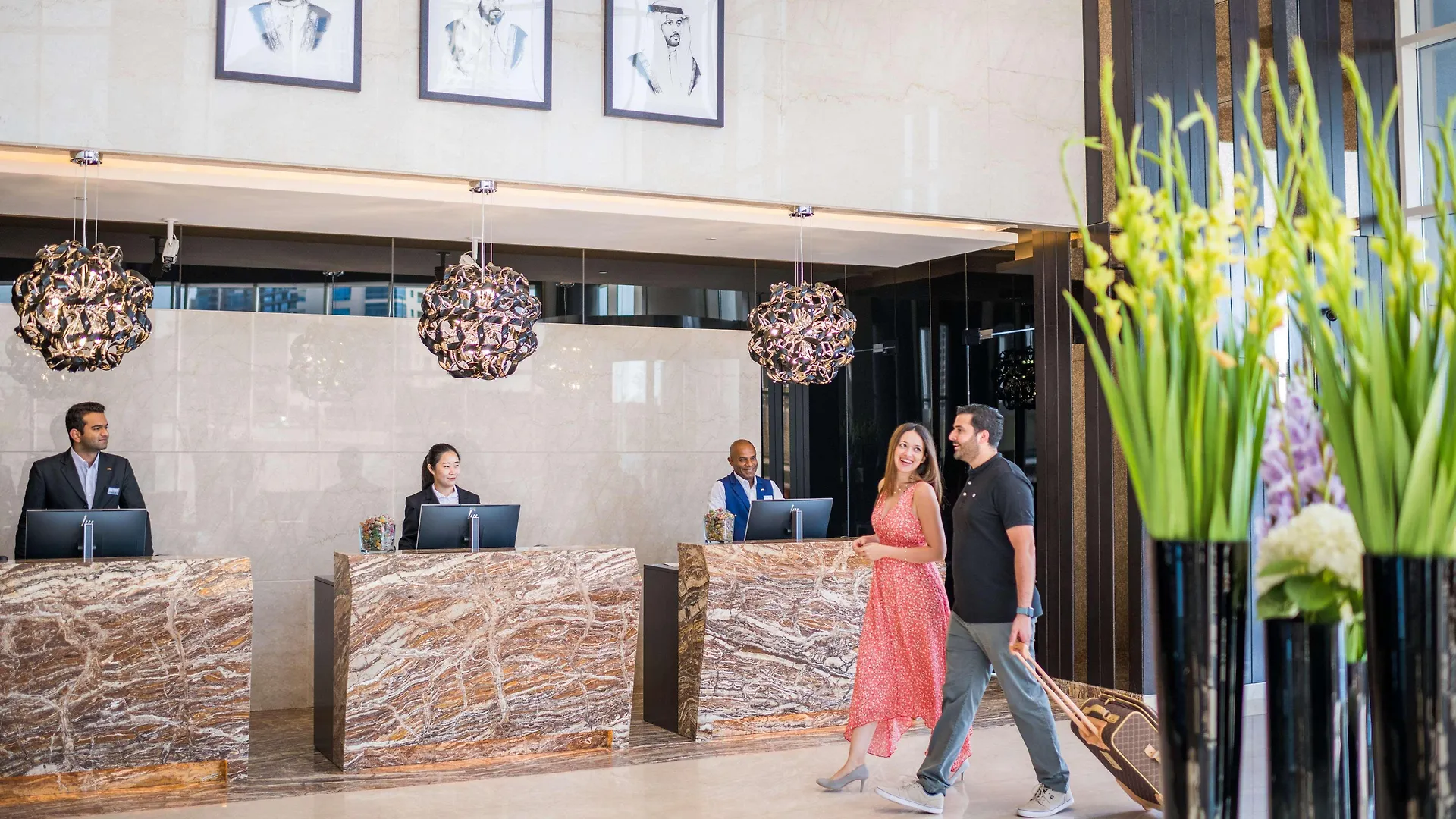 Radisson Blu Hotel, Dubai Canal View فندق